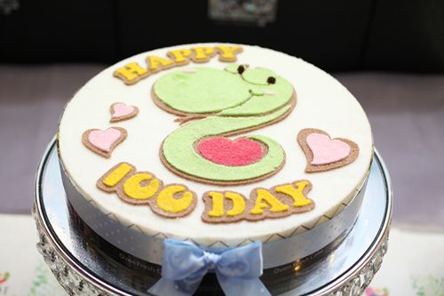 축백일 뱀띠 아기케익
